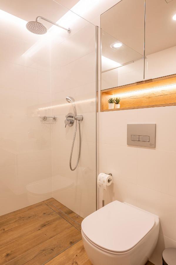 Pinea Sky Premium Apartament Z Widokiem Na Morze Ze Spa I Basenem Przy Plazy Pobierowo Dış mekan fotoğraf